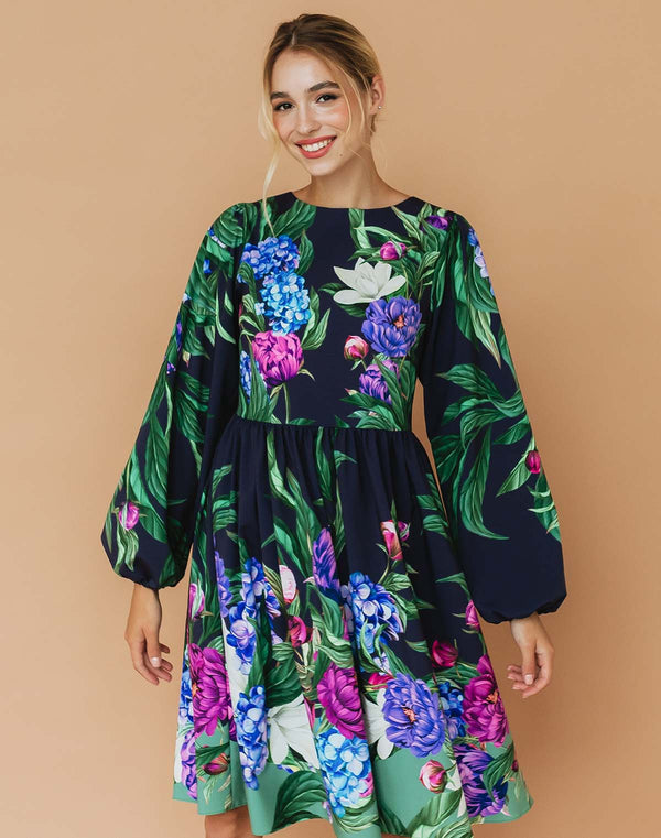 Dress with long puff sleeves - Castle garden
